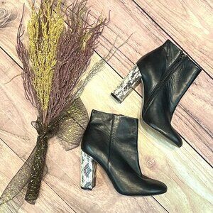 Maiden Lane Solid Black Ankle Boots w/ Snake Heel NWOT, Size: 6M